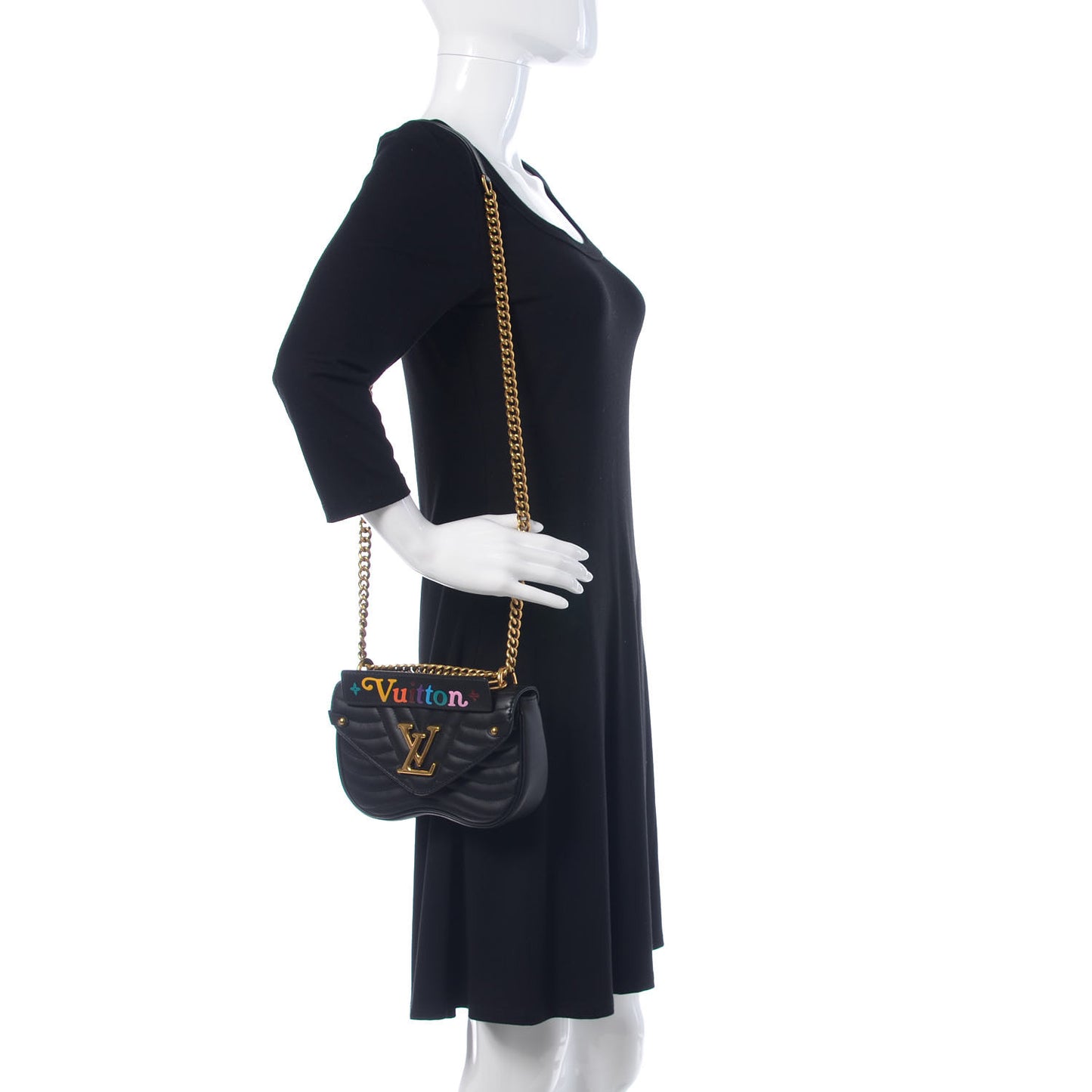 Calfskin New Wave Chain PM Black