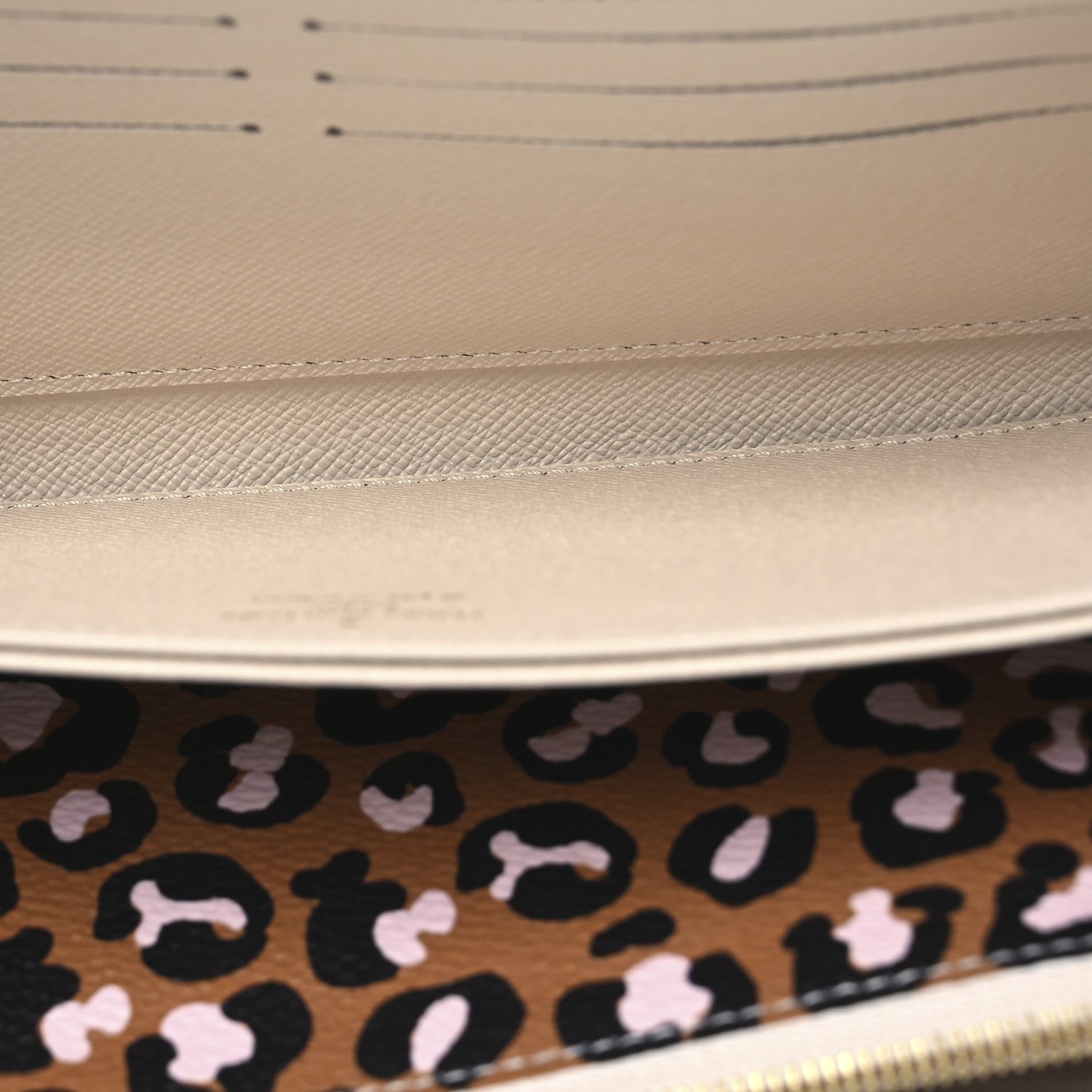 Louis Vuitton Monogram Giant Wild At Heart Zippy Wallet Creme 5 of 7