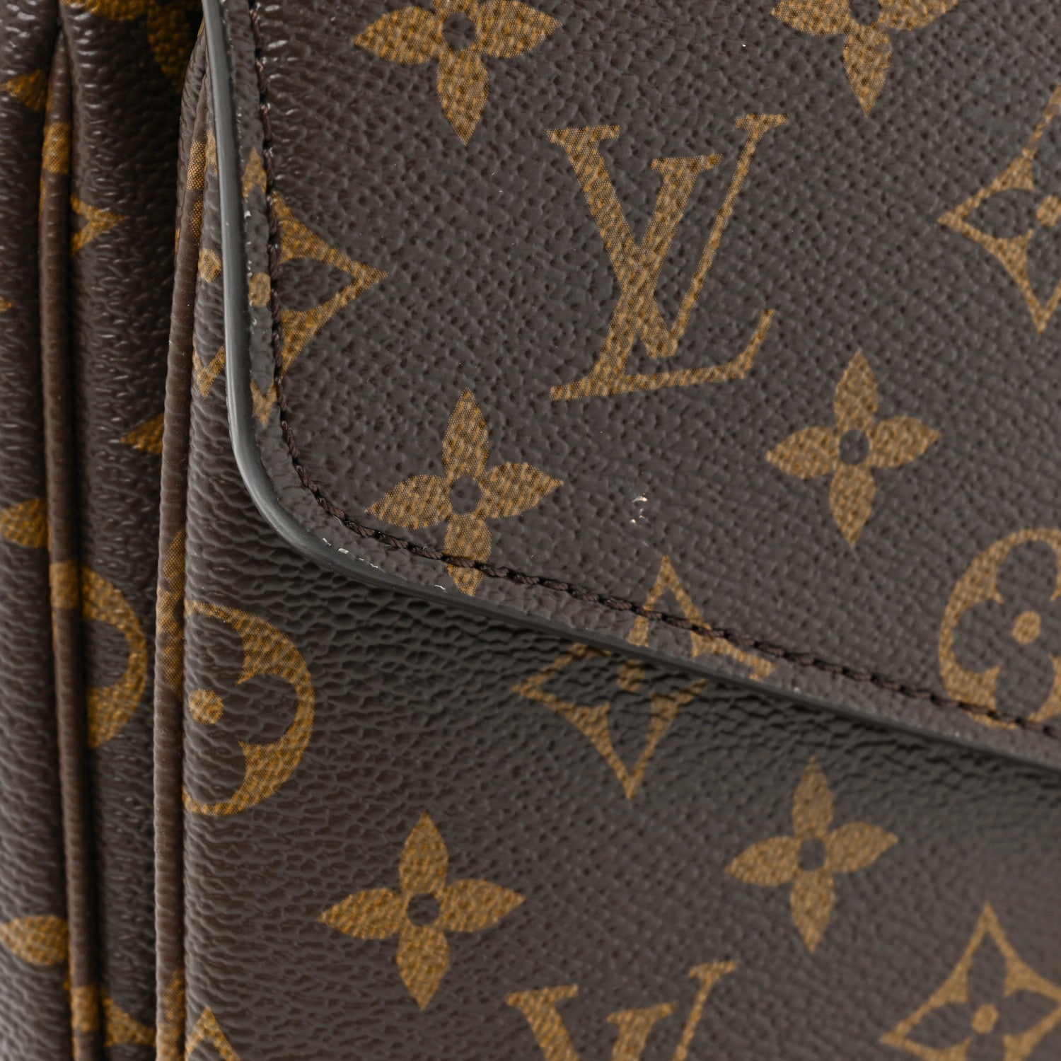 Louis Vuitton Monogram Pochette Metis 11 of 12