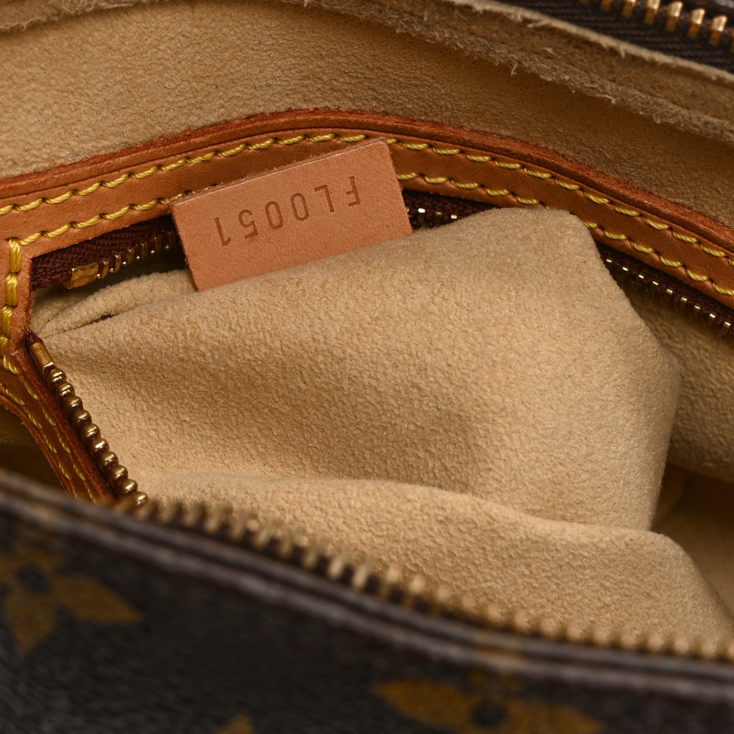Monogram Looping MM