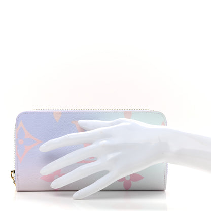 Louis Vuitton Monogram Giant Spring In The City Zippy Wallet Sunrise Pastel 2 of 6