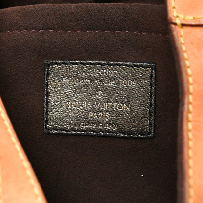 Louis Vuitton Monogram Kalahari GM 6 of 9