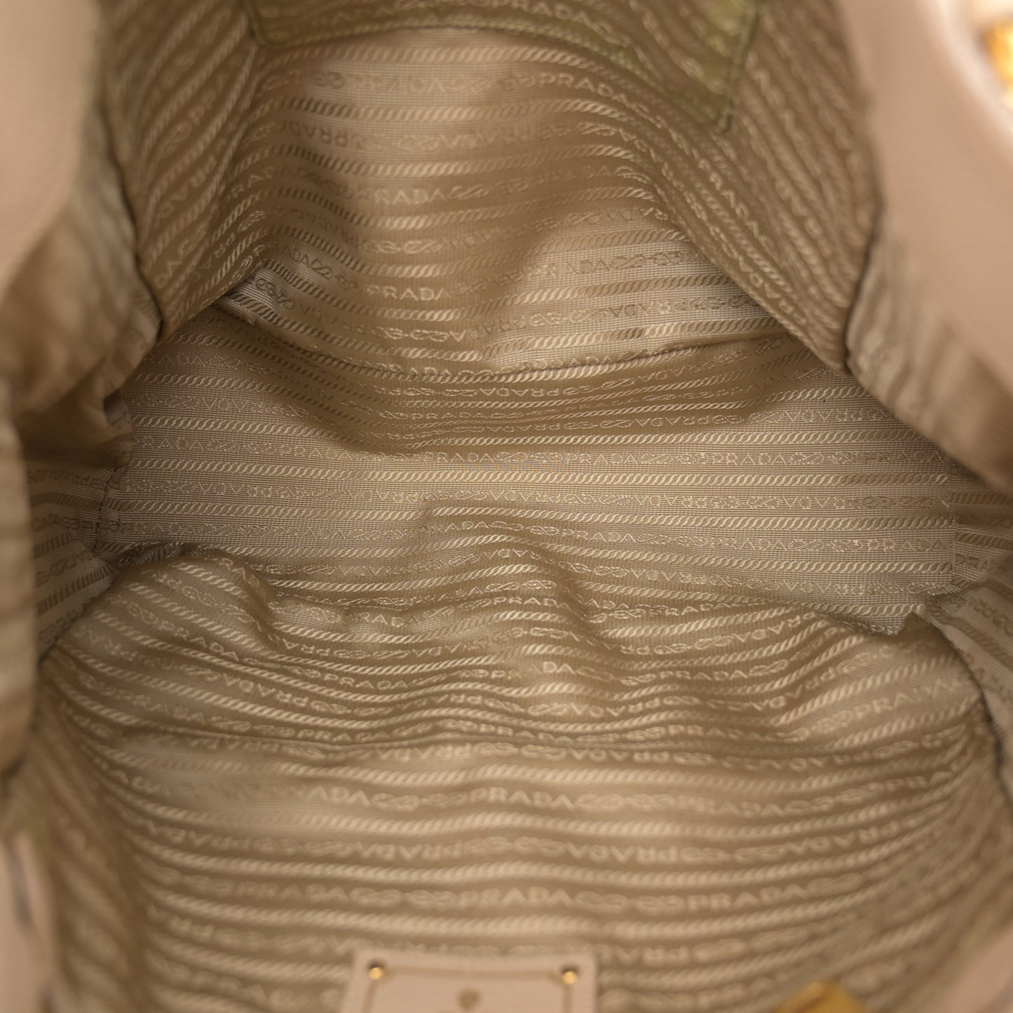 Vitello Daino Shoulder Bag Sabbia