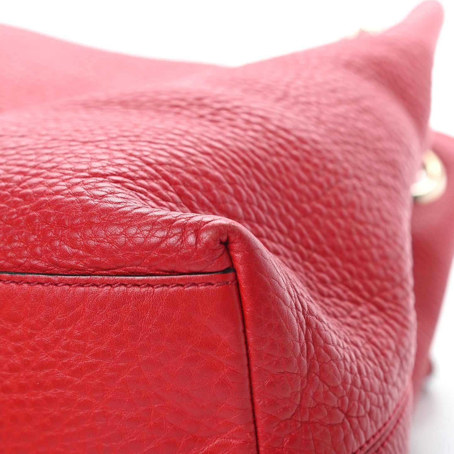 Pebbled Calfskin Medium Soho Chain Shoulder Bag Tabasco Red