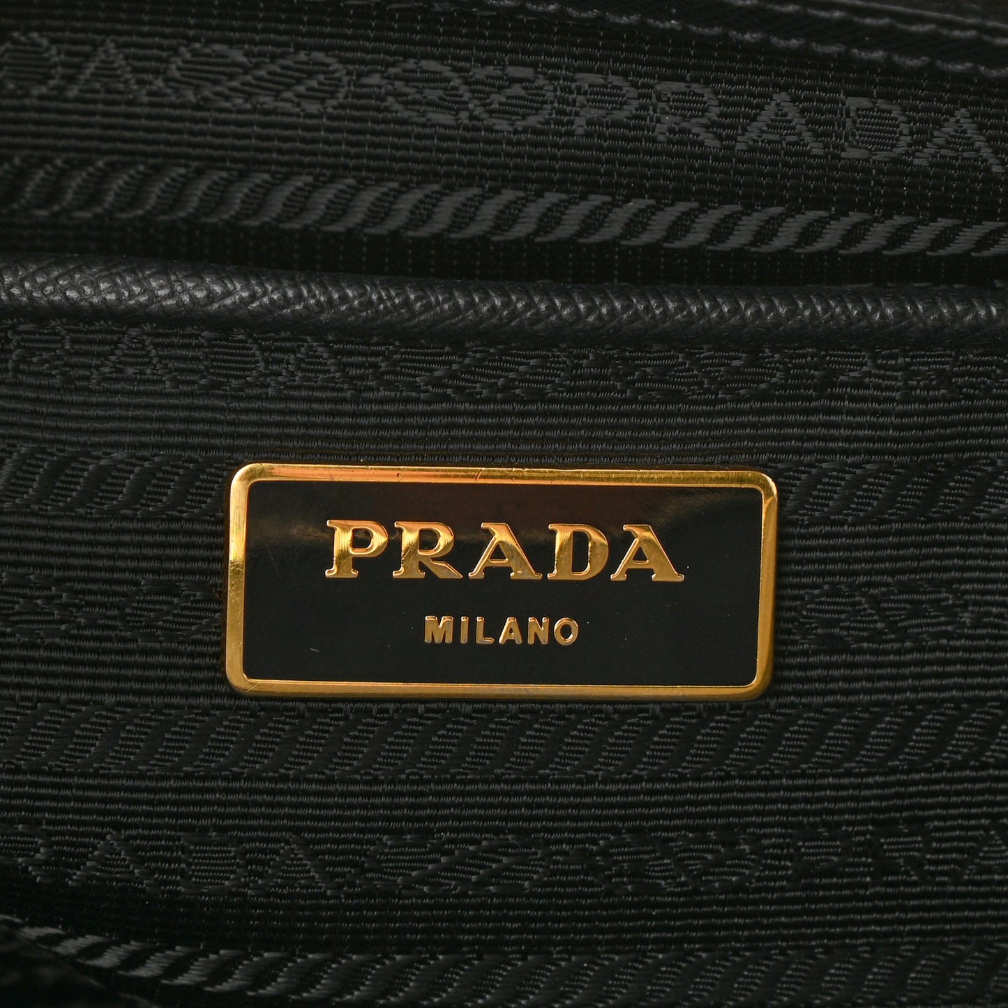 Saffiano Large Galleria Double Zip Tote Black