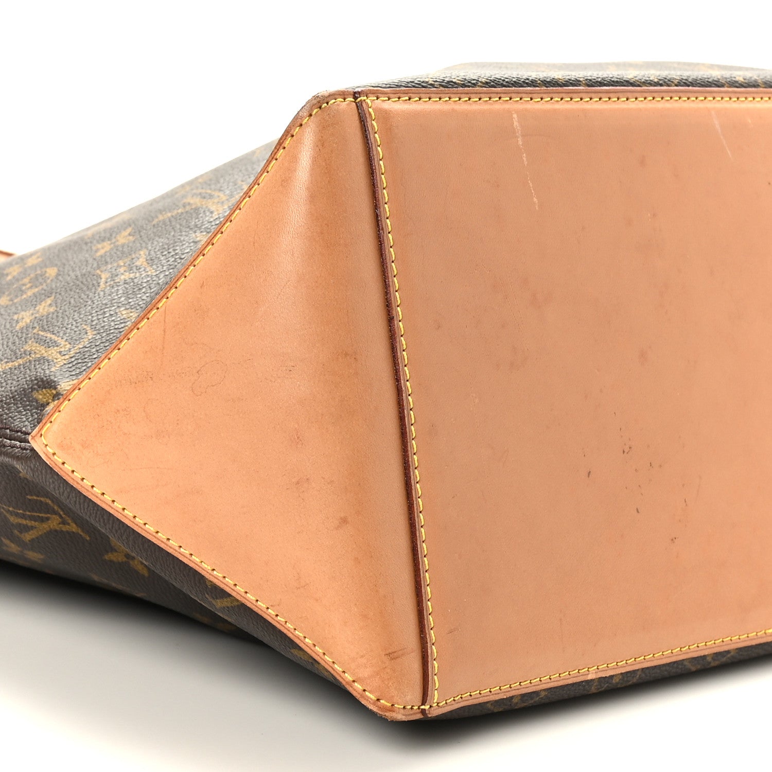 Louis Vuitton Monogram Cabas Mezzo 8 of 9