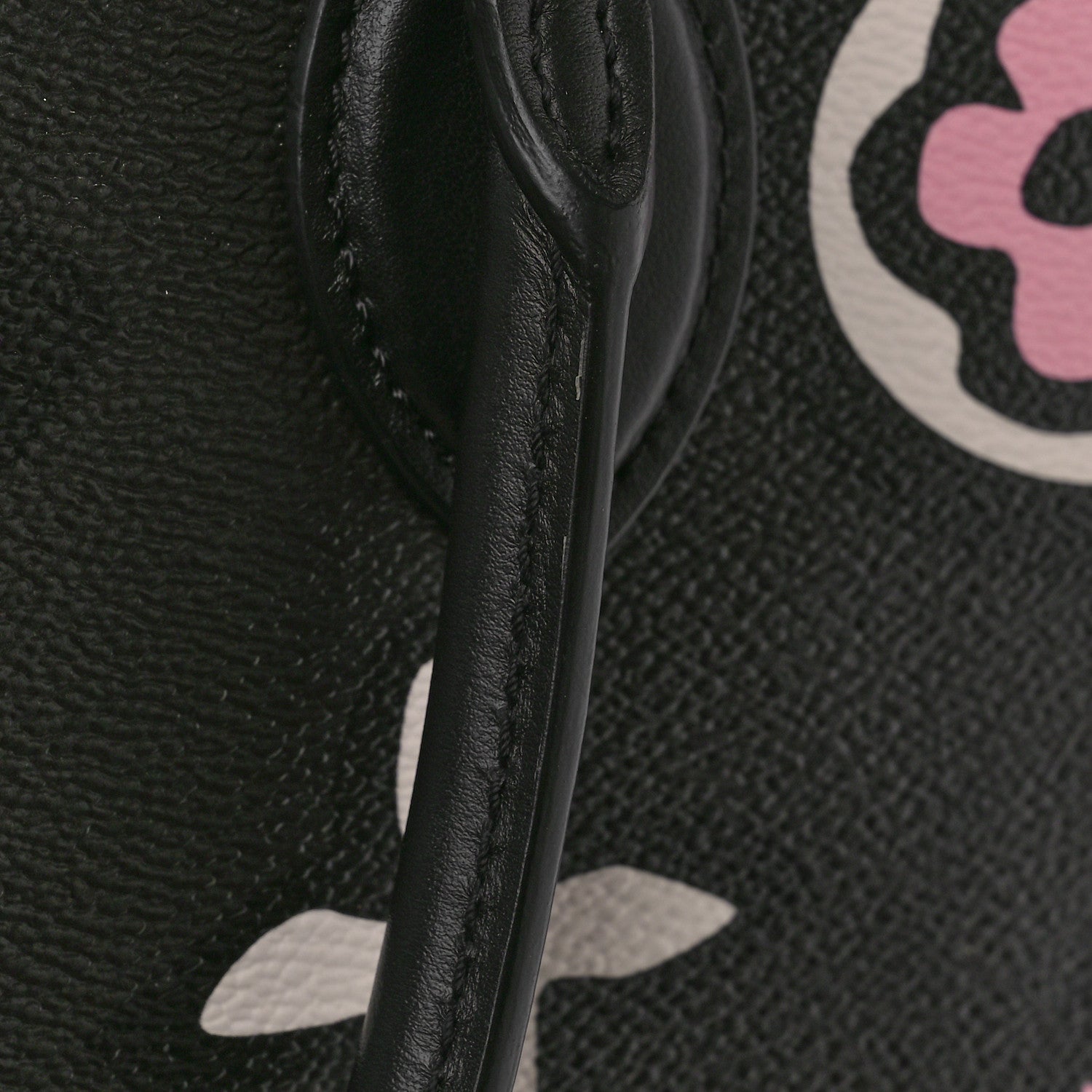 Louis Vuitton Monogram Giant Wild At Heart Onthego GM Black 10 of 10