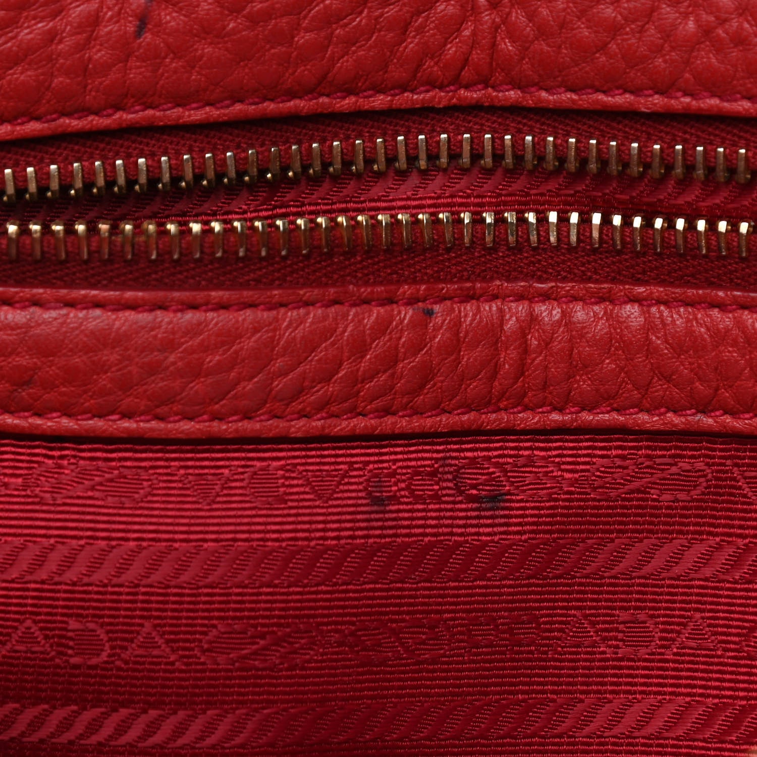Prada Vitello Daino Tote Rosso 16 of 19