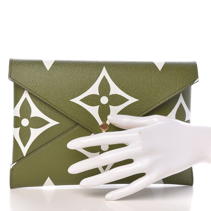 Louis Vuitton Monogram Giant Kirigami Pochette Set 3 of 10
