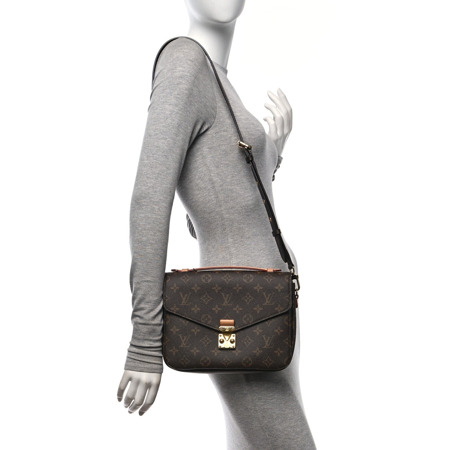 Louis Vuitton Monogram Pochette Metis 2 of 10