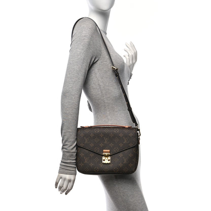 Louis Vuitton Monogram Pochette Metis 2 of 10