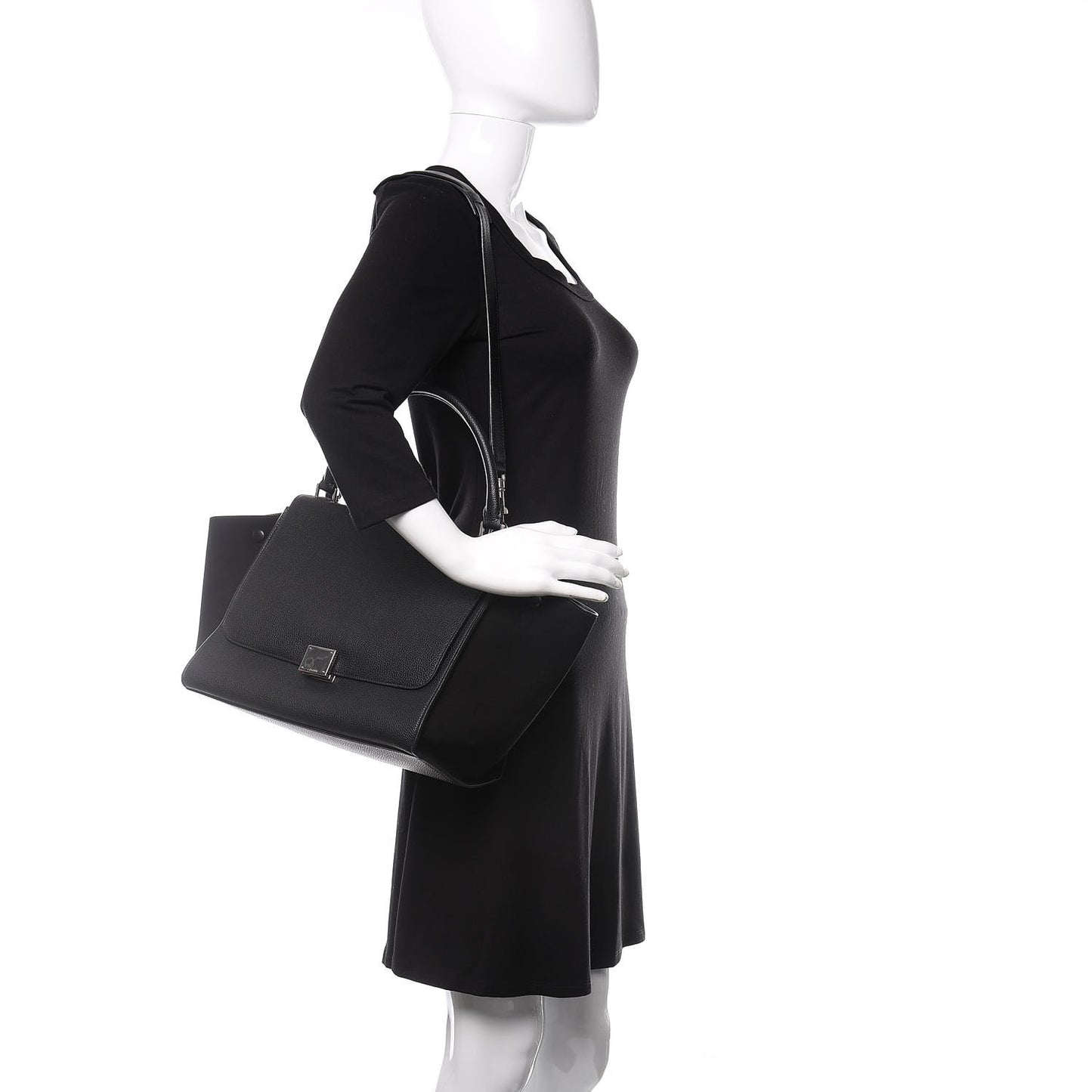 Drummed Calfskin Suede Medium Trapeze Black