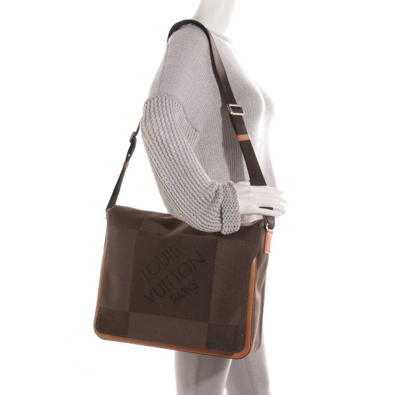 Louis Vuitton Damier Geant Messenger Bag Terre 2 of 9