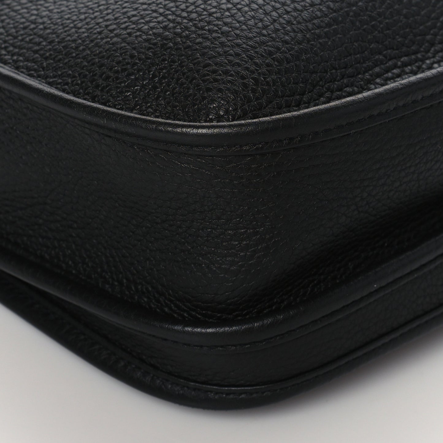 Taurillon Clemence Evelyne III PM Black