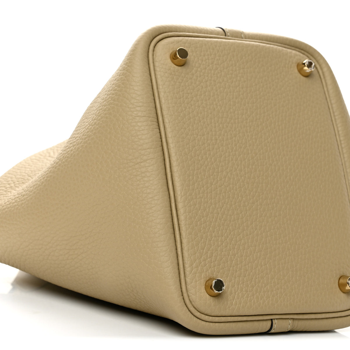 Hermes Taurillon Clemence Picotin Lock 18 PM Trench 9 of 11