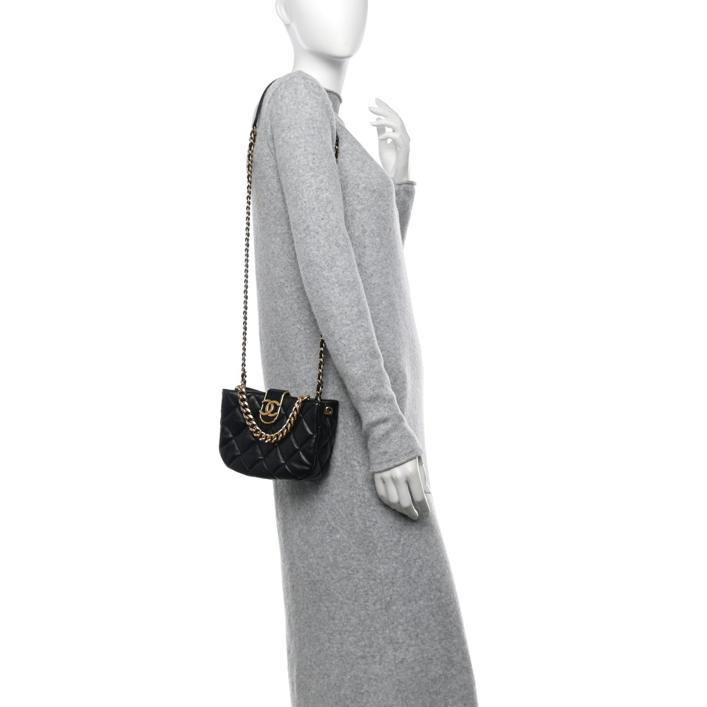 Lambskin Quilted Small Chain Hobo Black