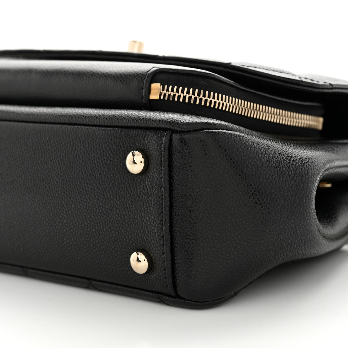 Caviar Quilted Medium Business Affinity Flap Black