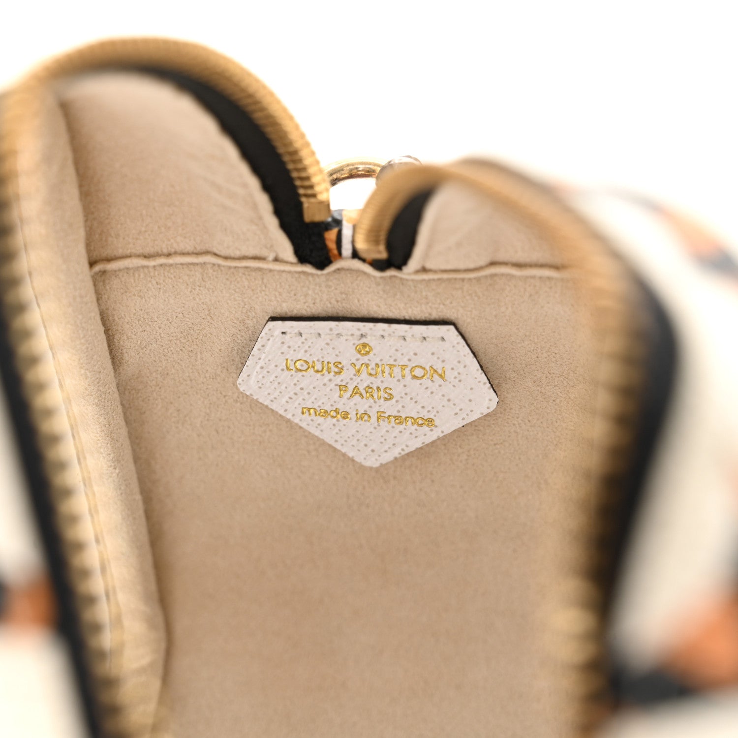 Louis Vuitton Monogram Giant Jungle Beach Pouch Ivory 6 of 10