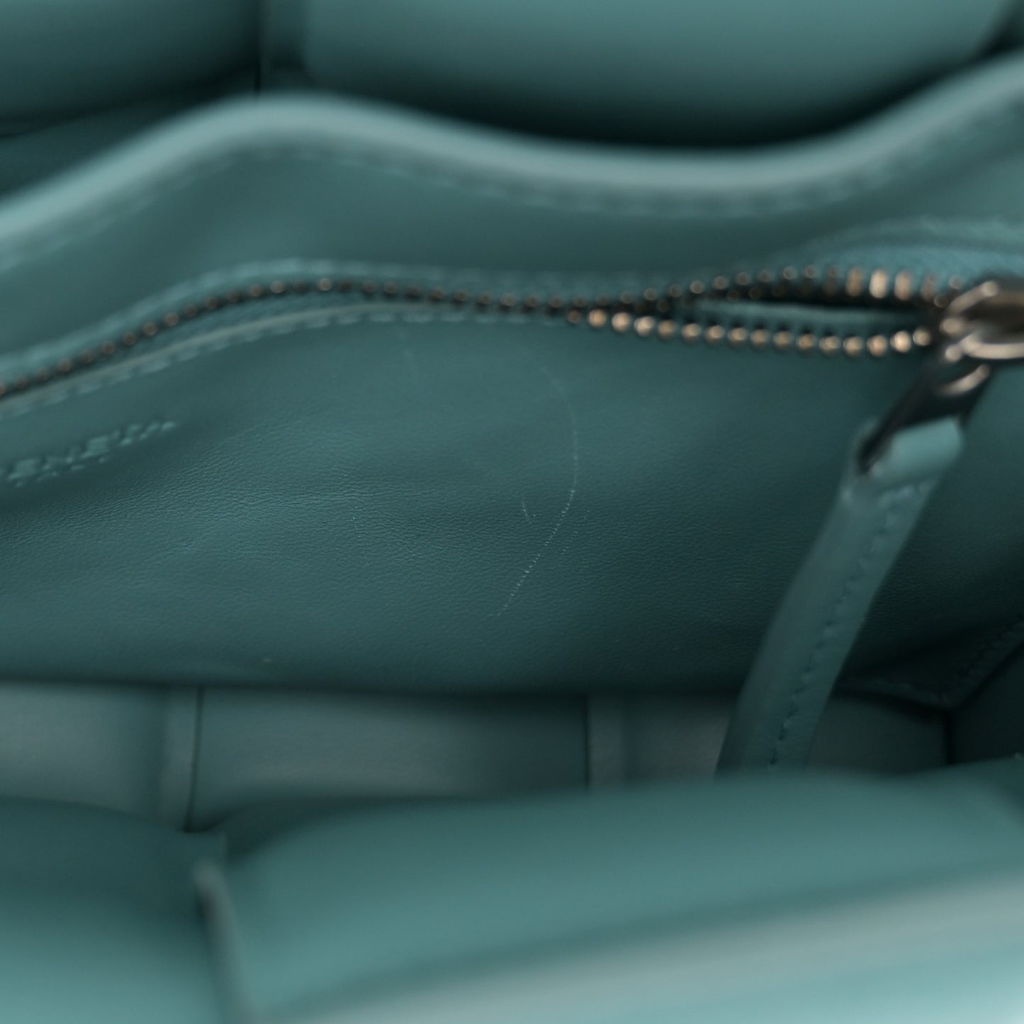 Nappa Maxi Intrecciato Padded Cassette Crossbody Bag Linoleum