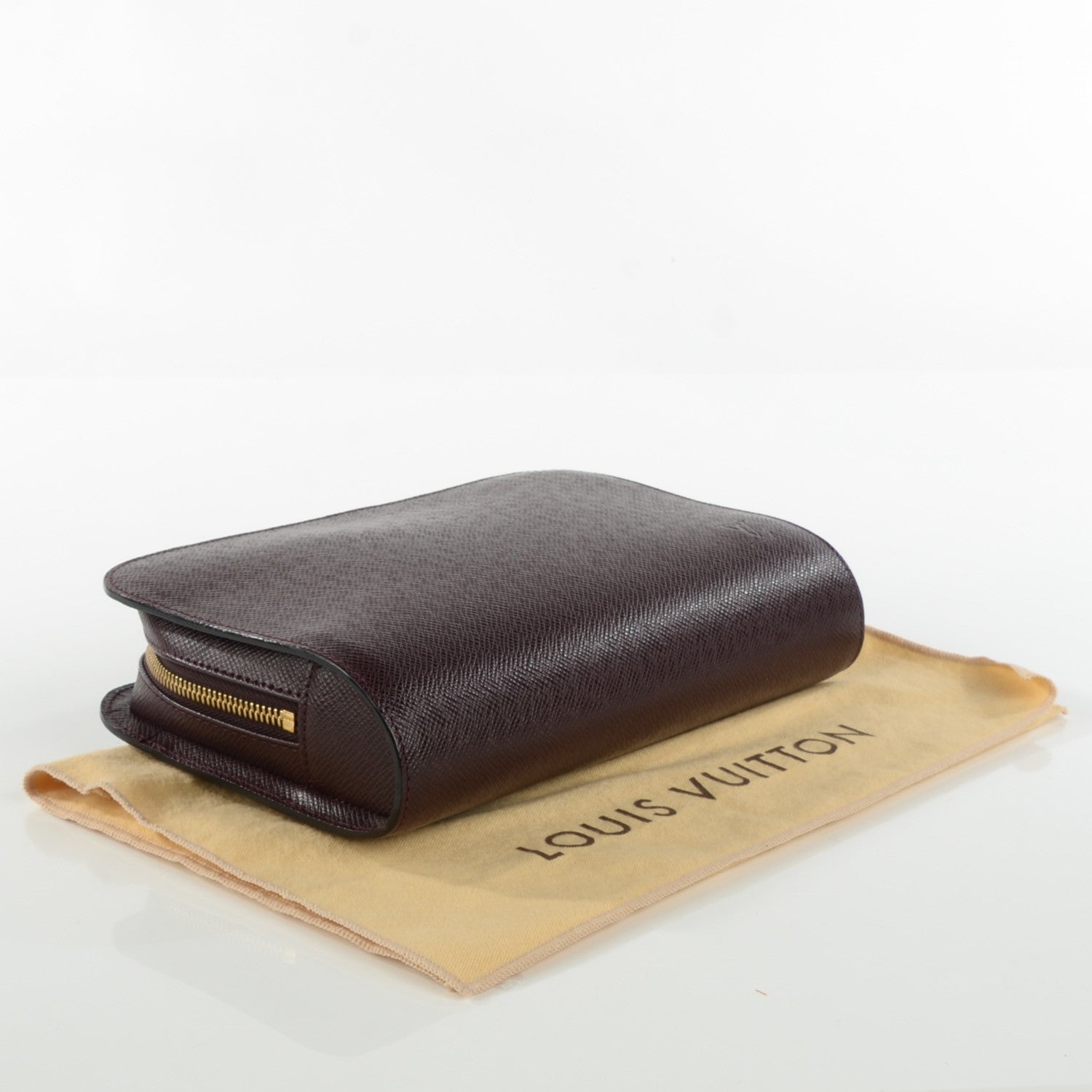 Louis Vuitton Taiga Baikal Pochette Acajou 4 of 7