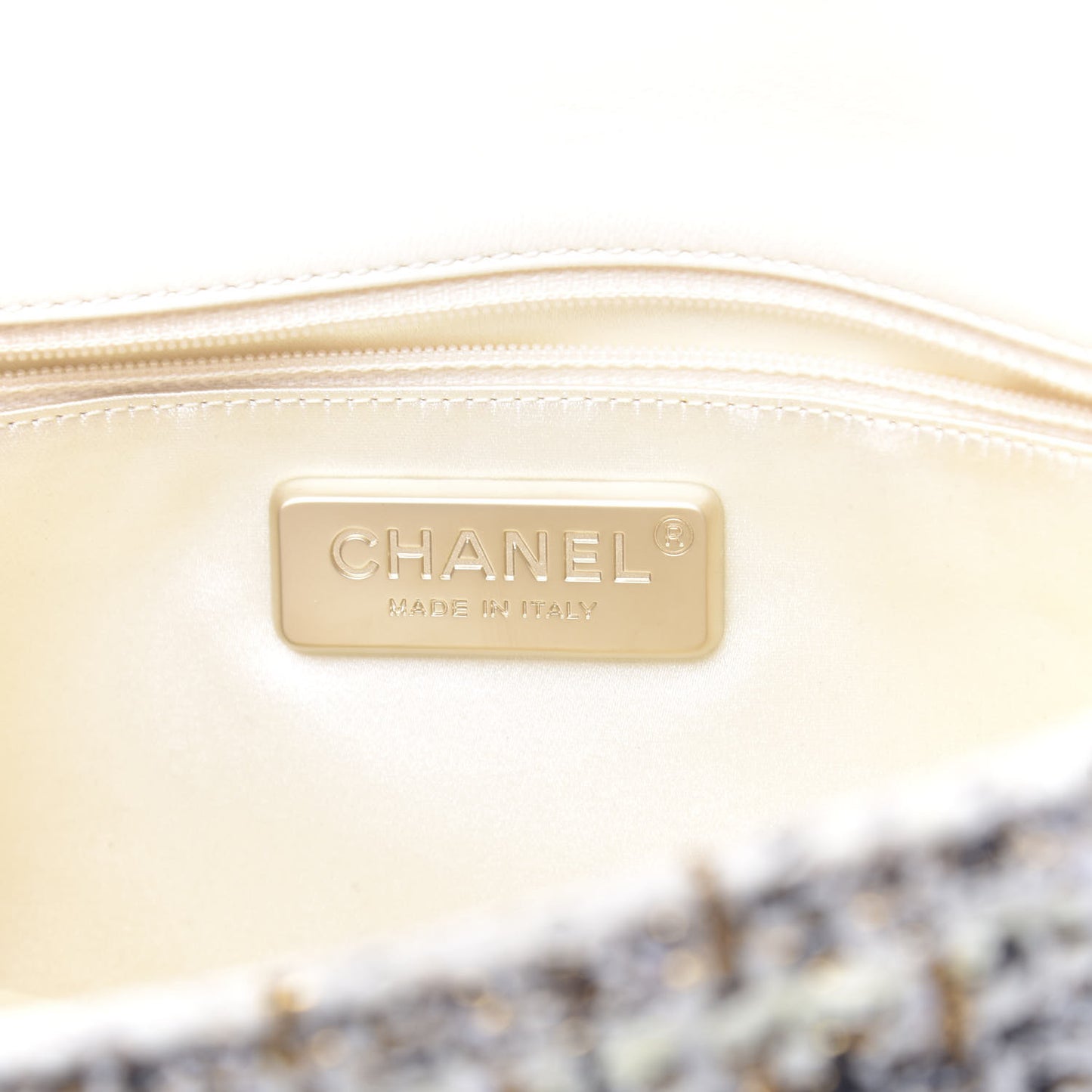 Tweed Westminster Pearl Medium Single Flap Ivory Multicolor