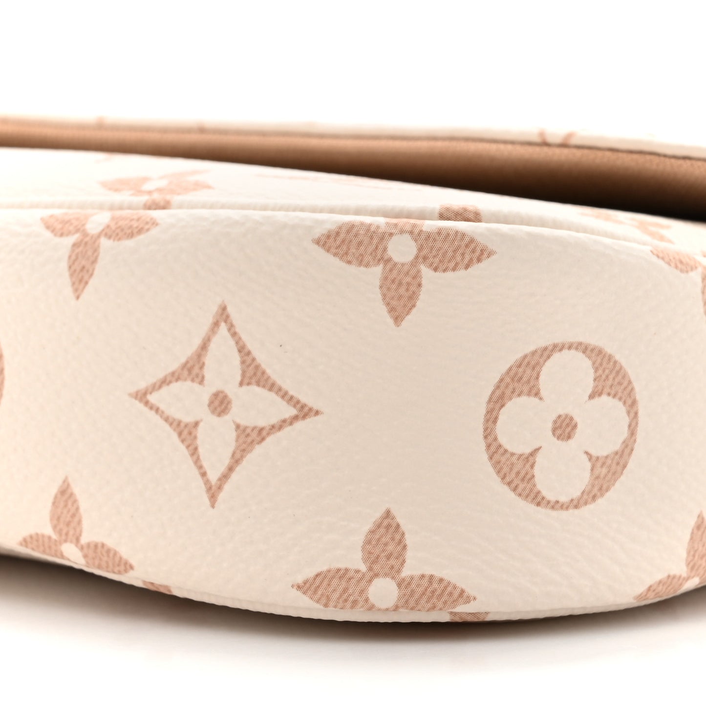 Monogram Dune Ivy Wallet On Chain