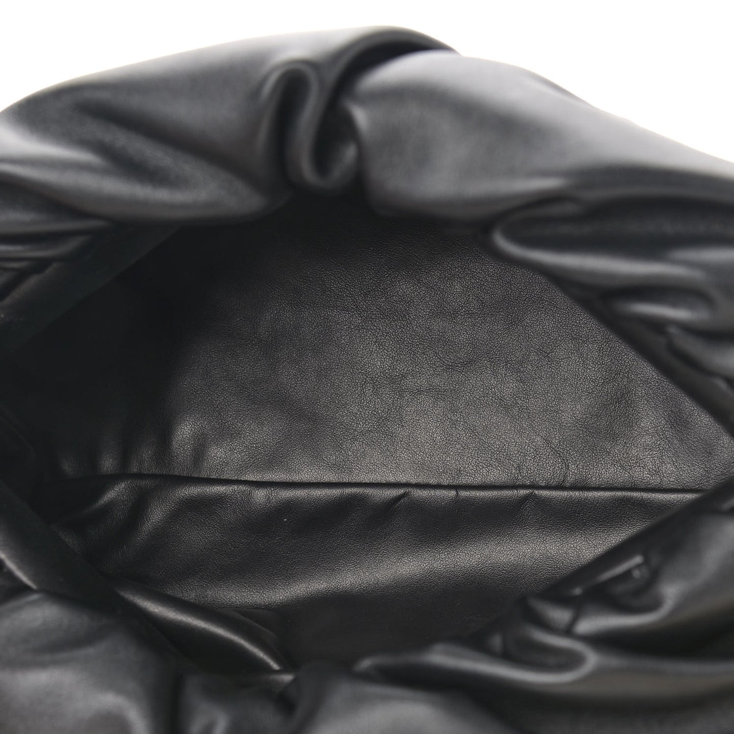 Calfskin The Pouch Chain Black
