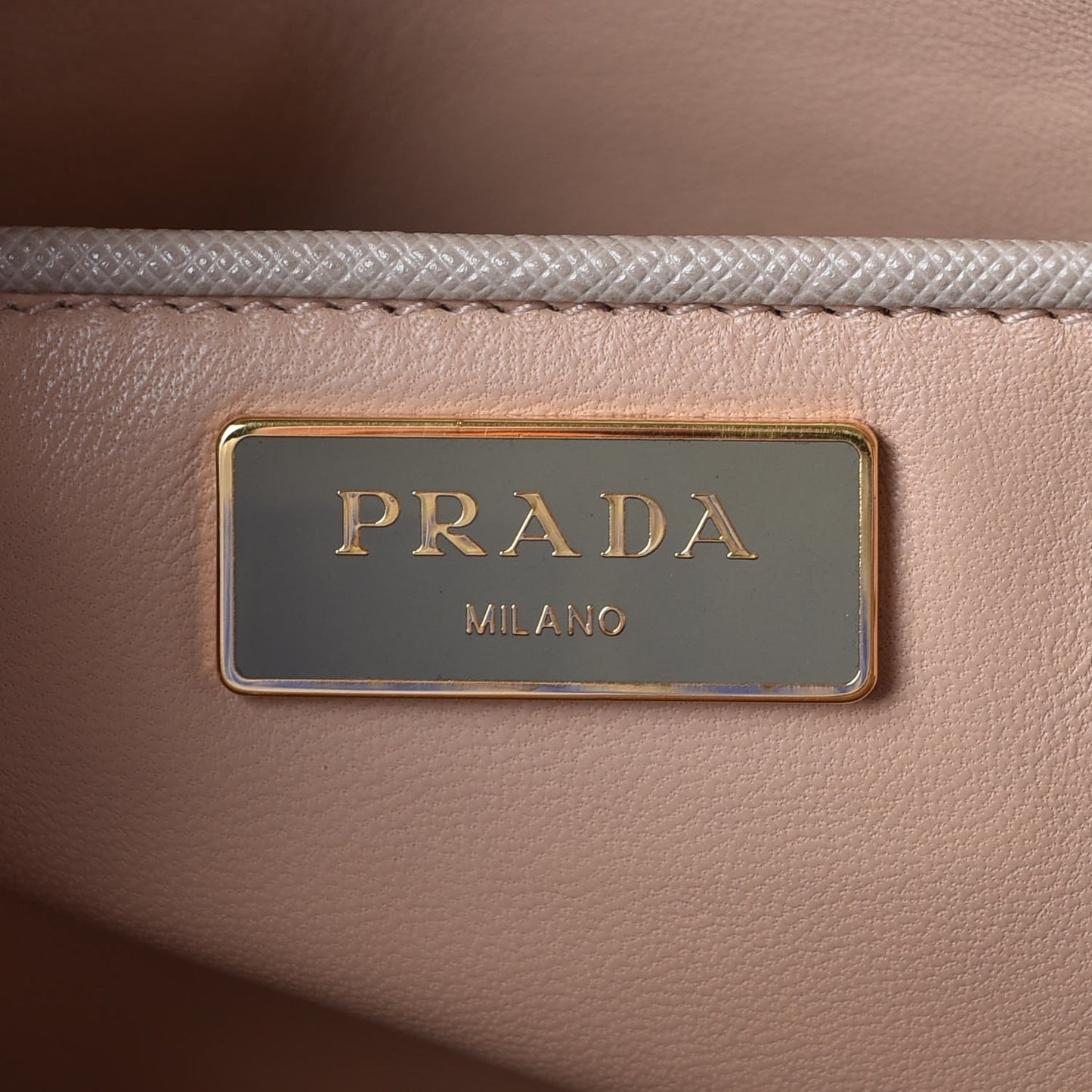 Saffiano Lux Bi-Color Promenade Dome Tote Pomice Argilla