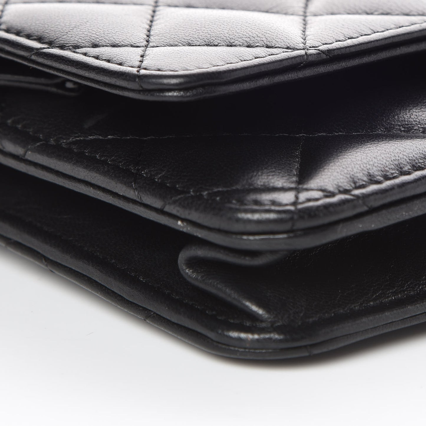 Lambskin Quilted Wallet On Chain WOC Black