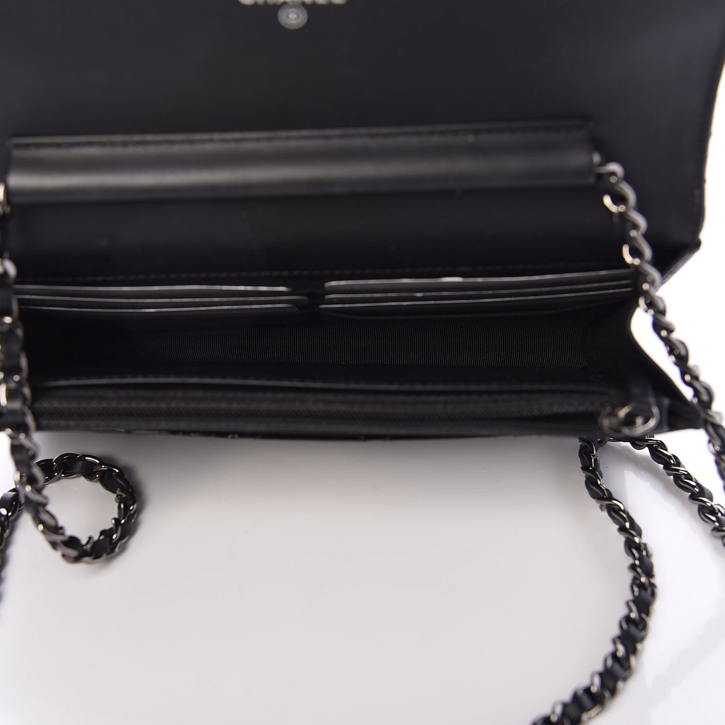 Patent Quilted Wallet On Chain WOC Black