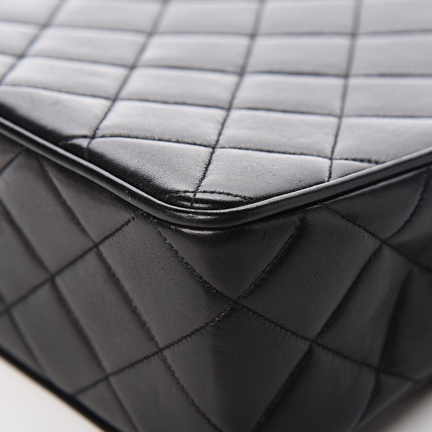 Lambskin Quilted Medium Single Flap Black