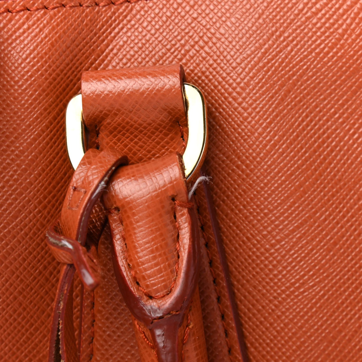 Saffiano Lux Medium Tote Rame