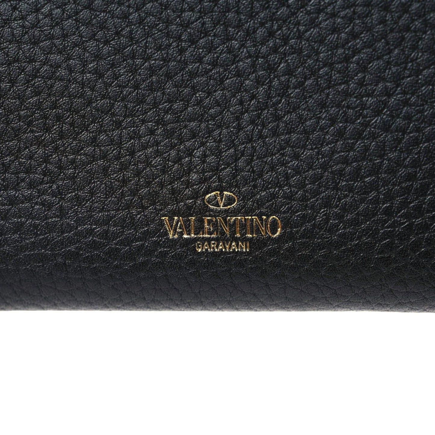 Pebbled Calfskin Rockstud Zip Around Wallet Black