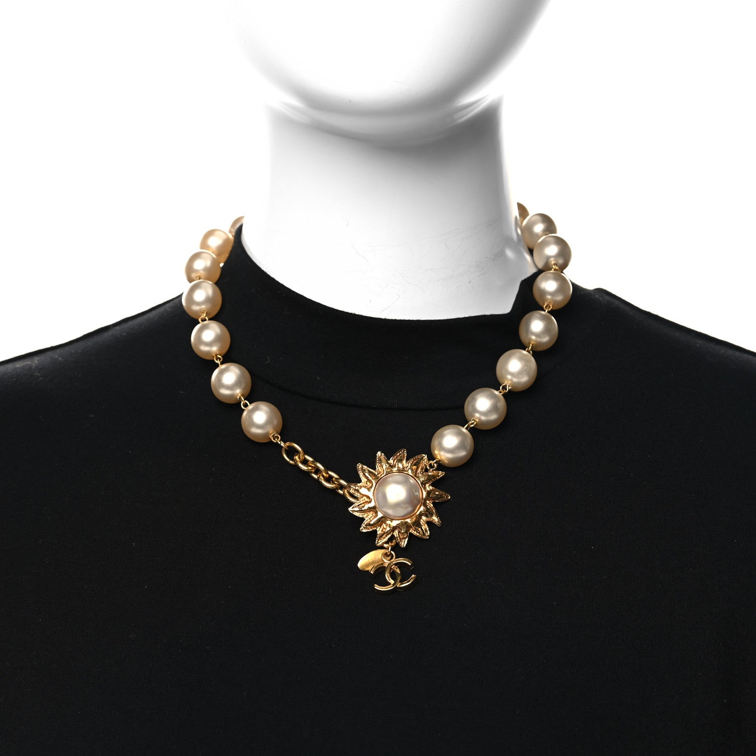 Chanel Pearl Flower CC Necklace Gold 2 of 5