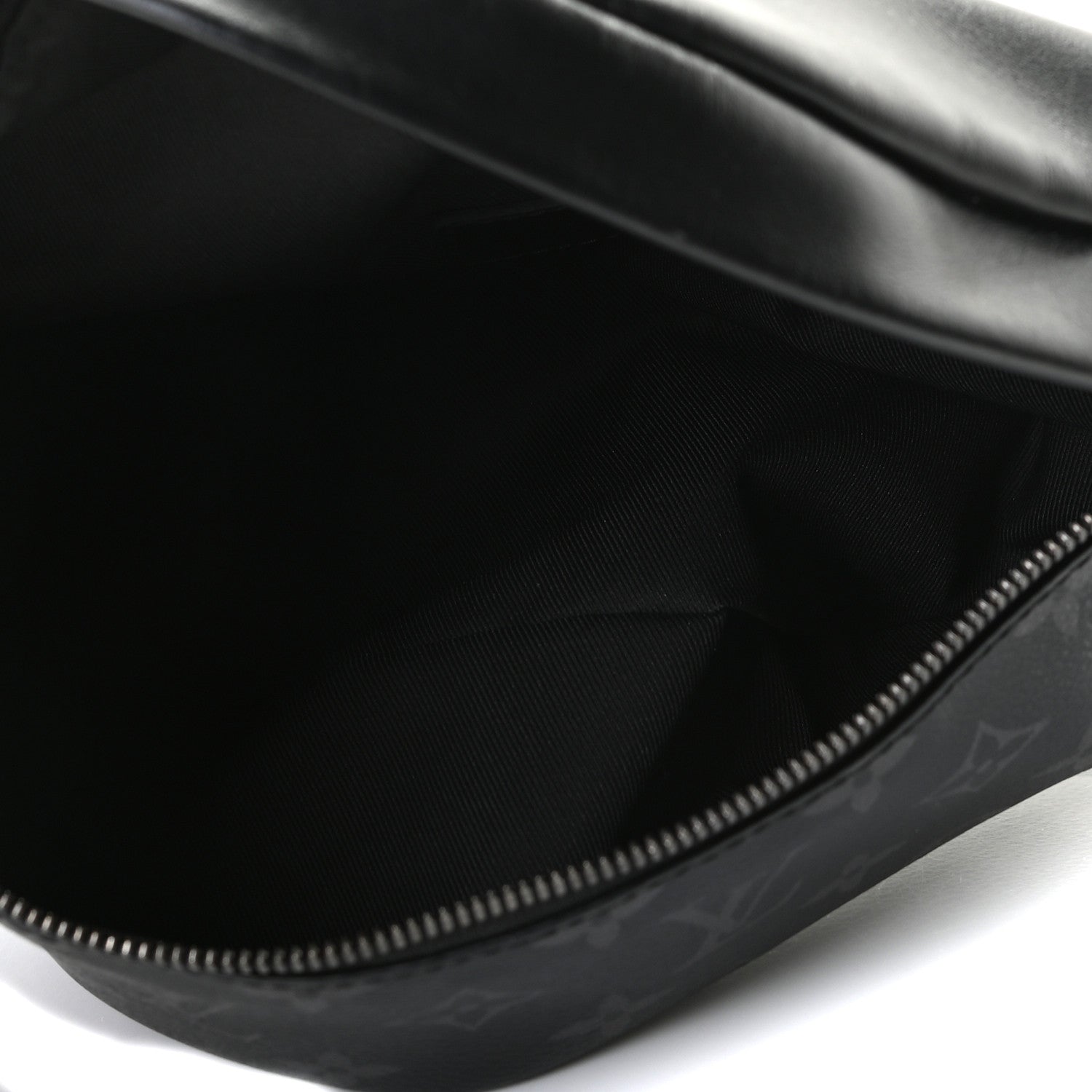 Louis Vuitton Monogram Eclipse Discovery Bumbag 5 of 8