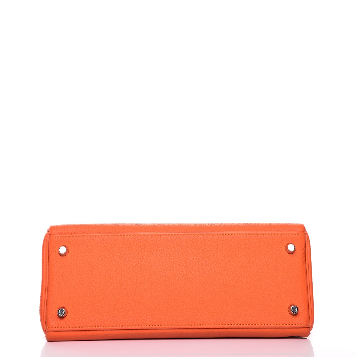 Togo Kelly Retourne 28 Feu