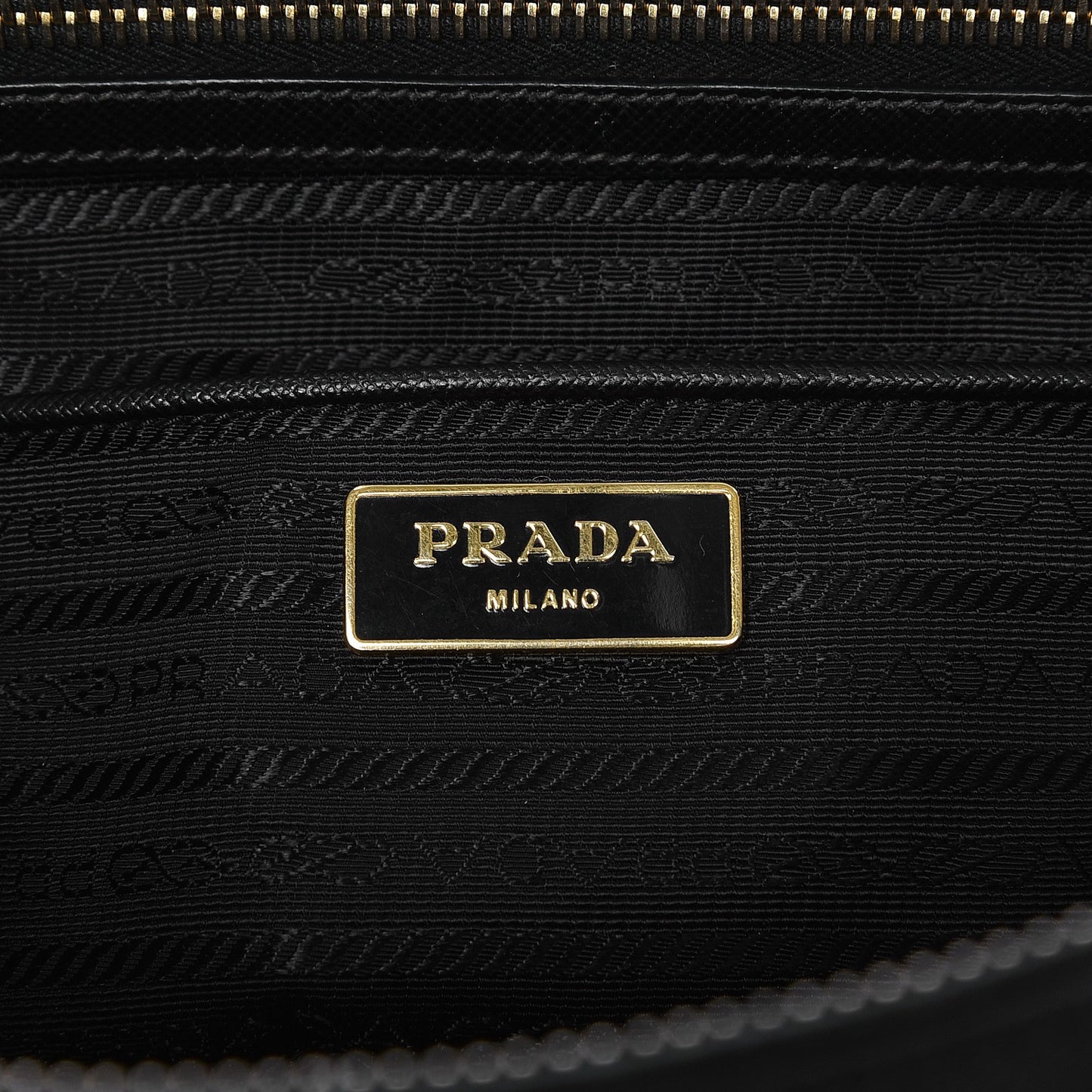 Saffiano Medium Galleria Double Zip Tote Black