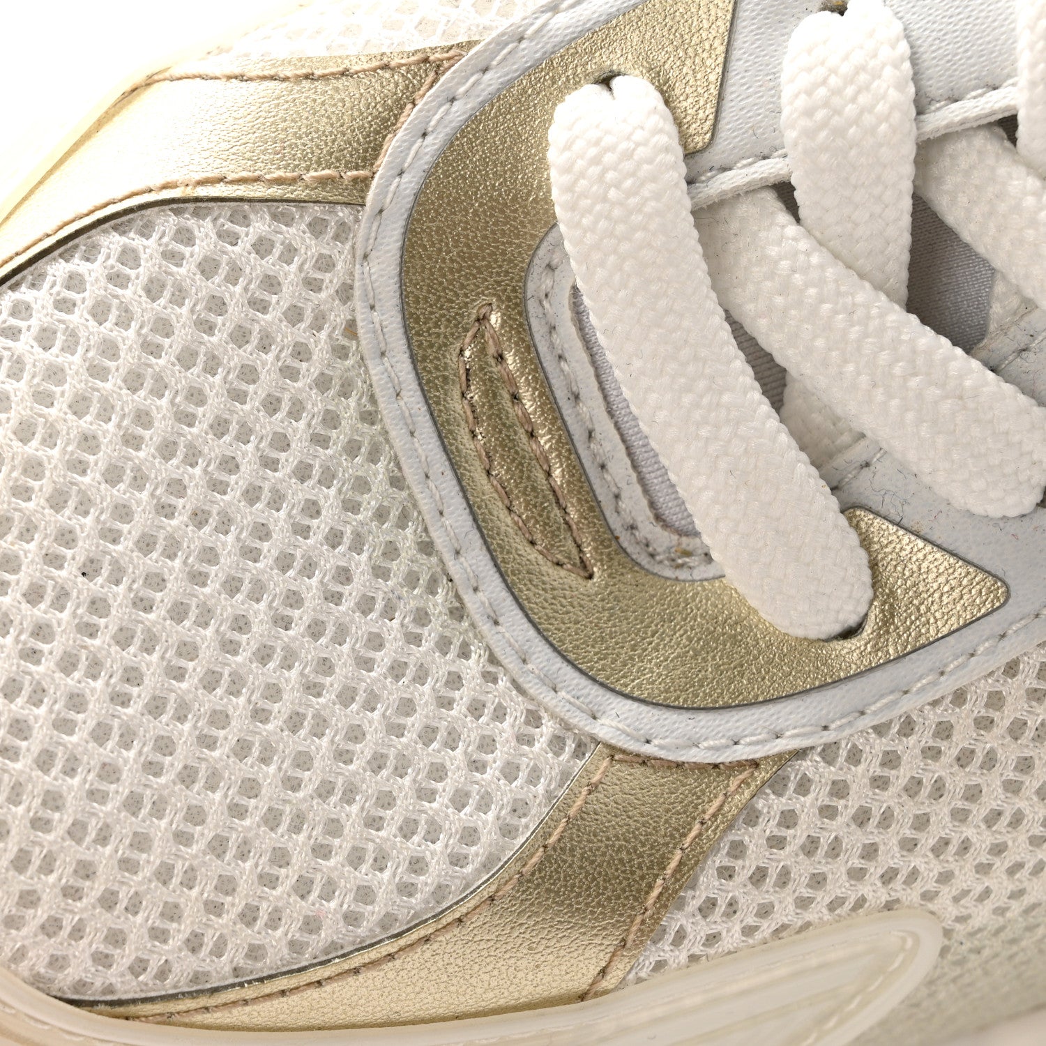 Louis Vuitton Monogram Calfskin Run 55 Sneakers 40 White 12 of 13