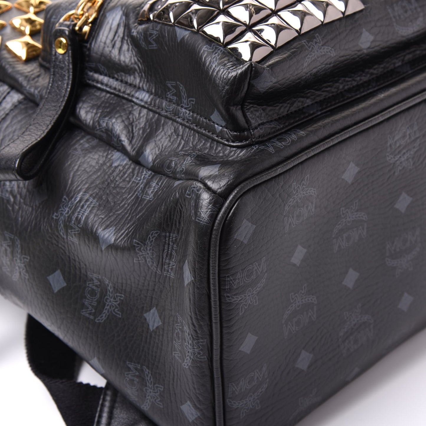 Visetos Studded Medium Stark M Backpack Black
