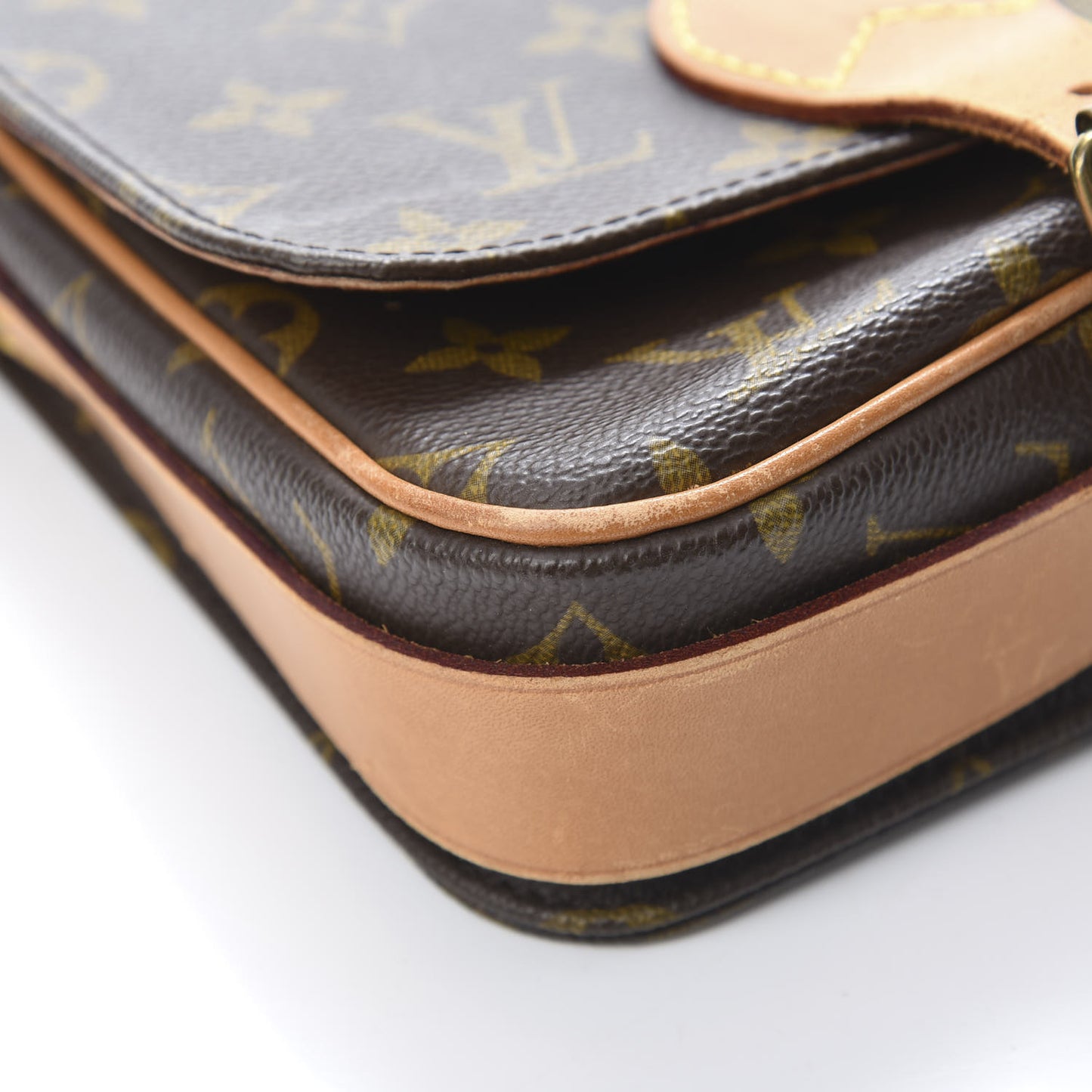 Monogram Cartouchiere 17