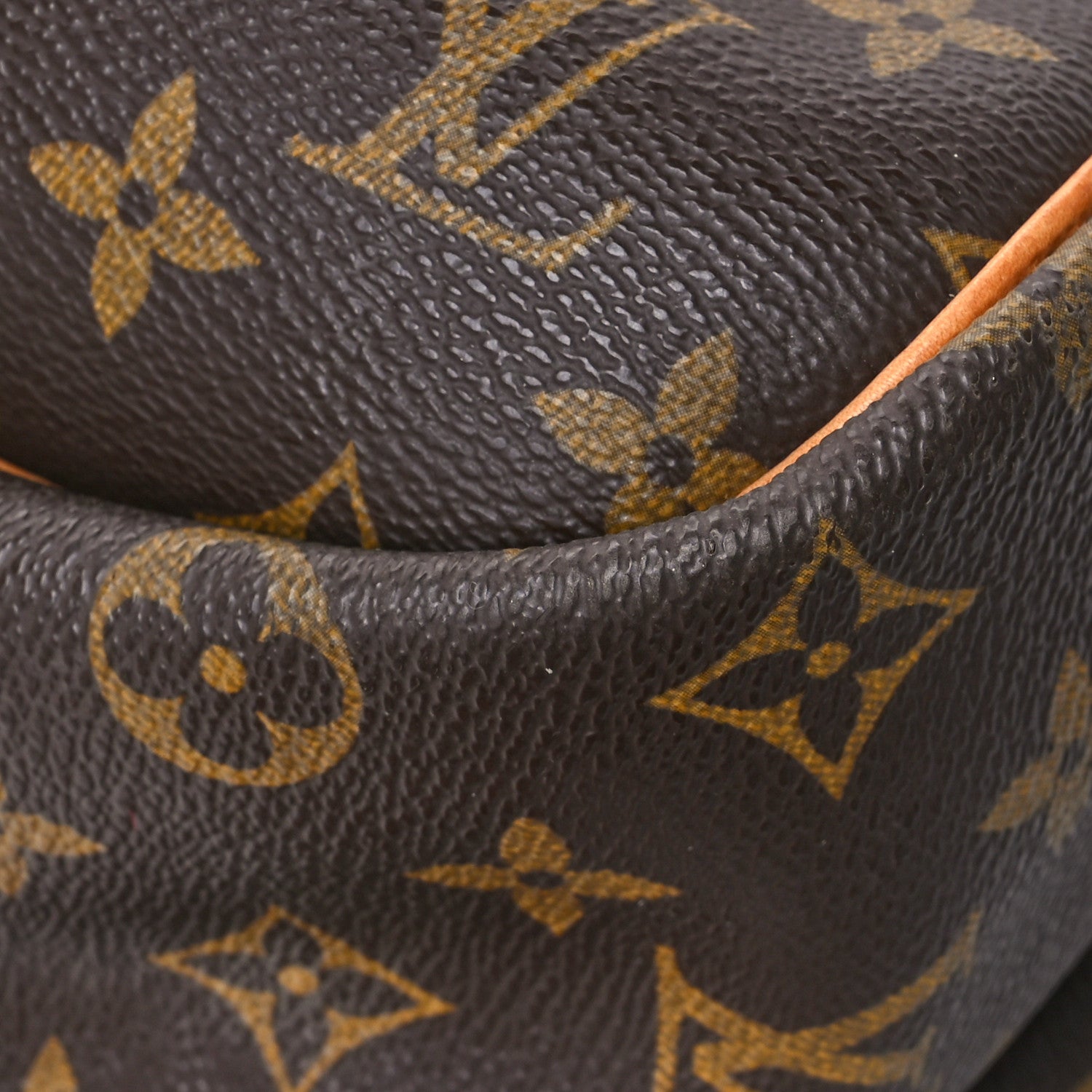 Louis Vuitton Monogram Alize 24 Heures Luggage 11 of 11