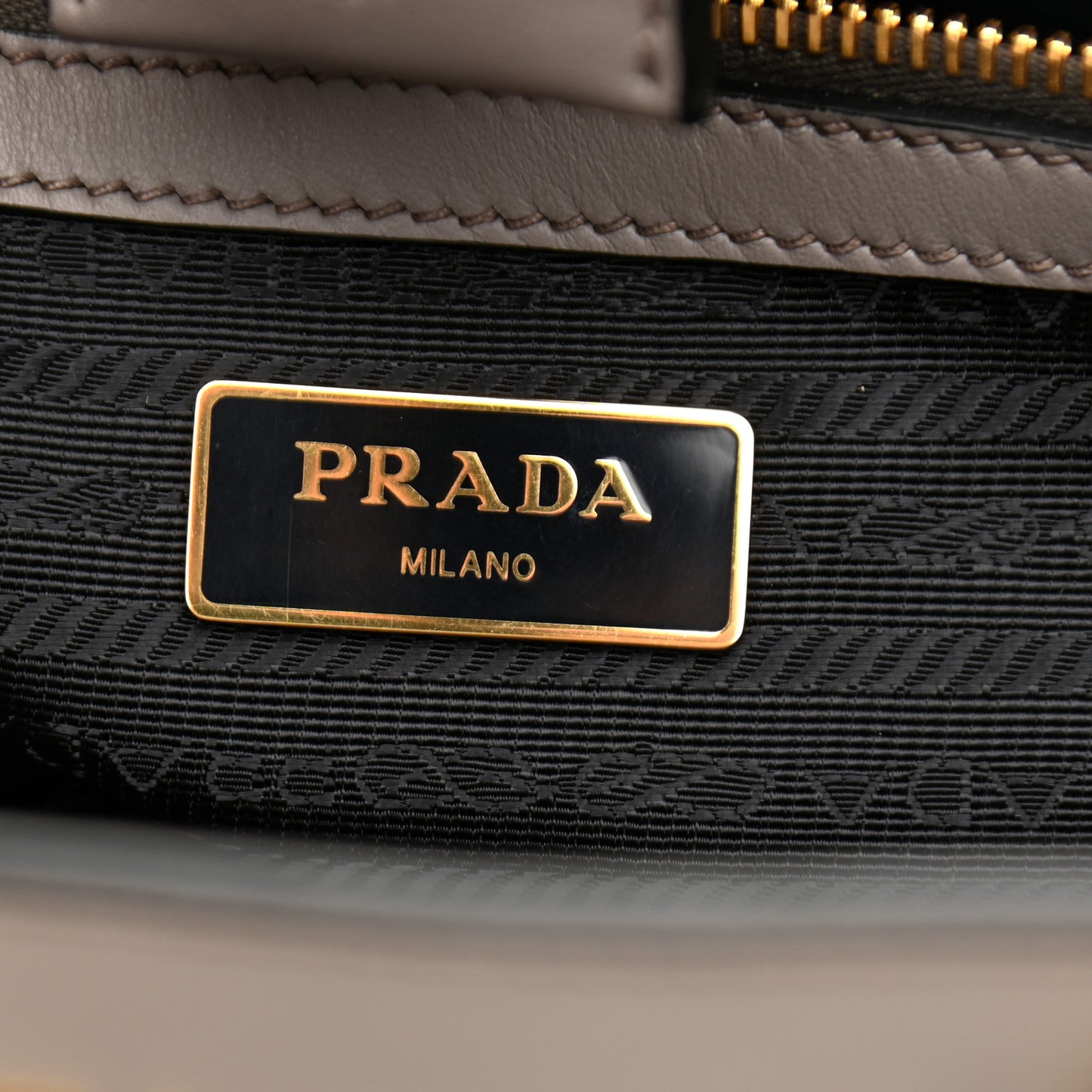 Saffiano Metal Top Handle Argilla