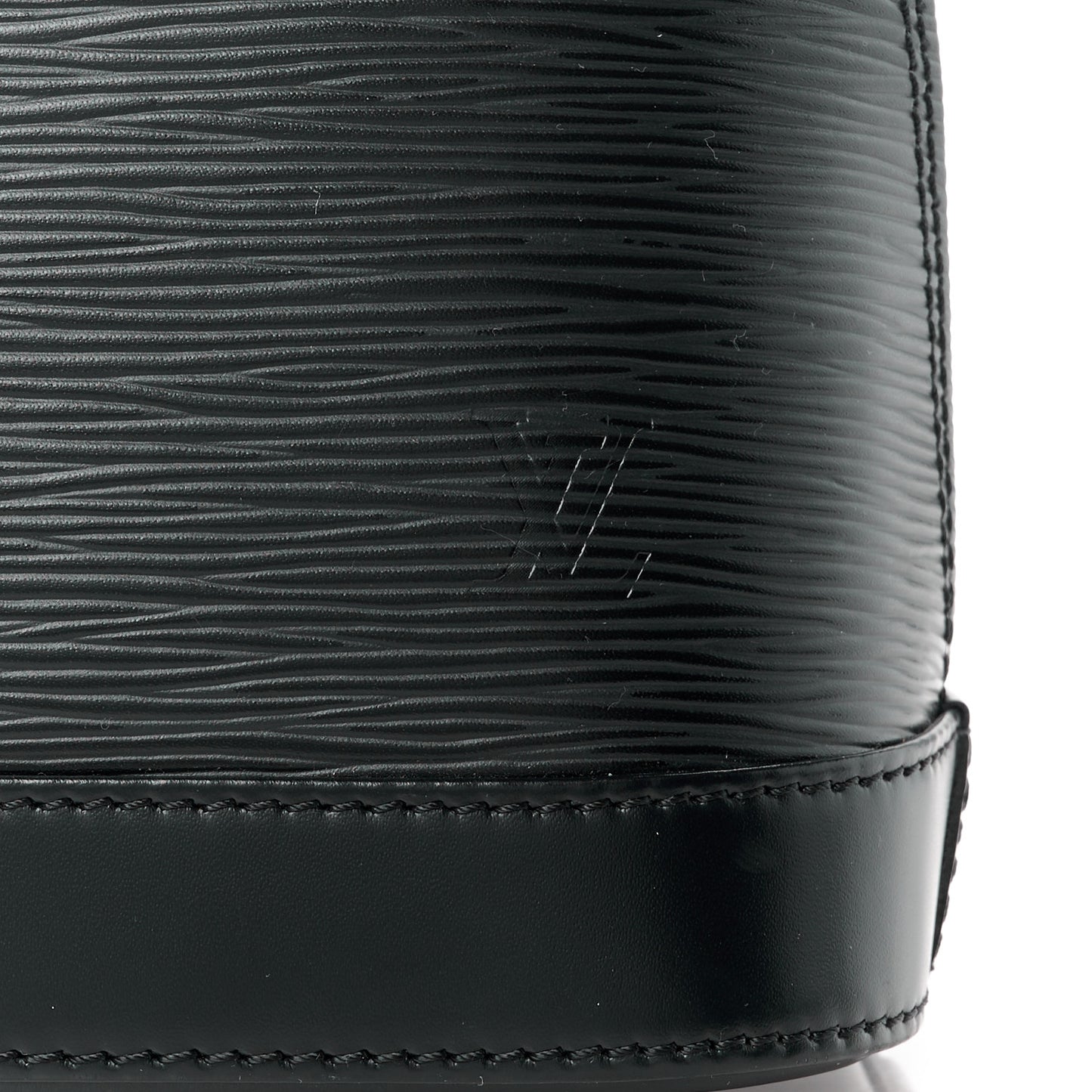 LOUIS VUITTON Epi Alma BB Black