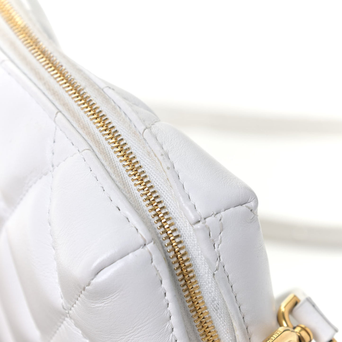 Nappa Calfskin Quilted Touch B Camera Shoulder Bag White