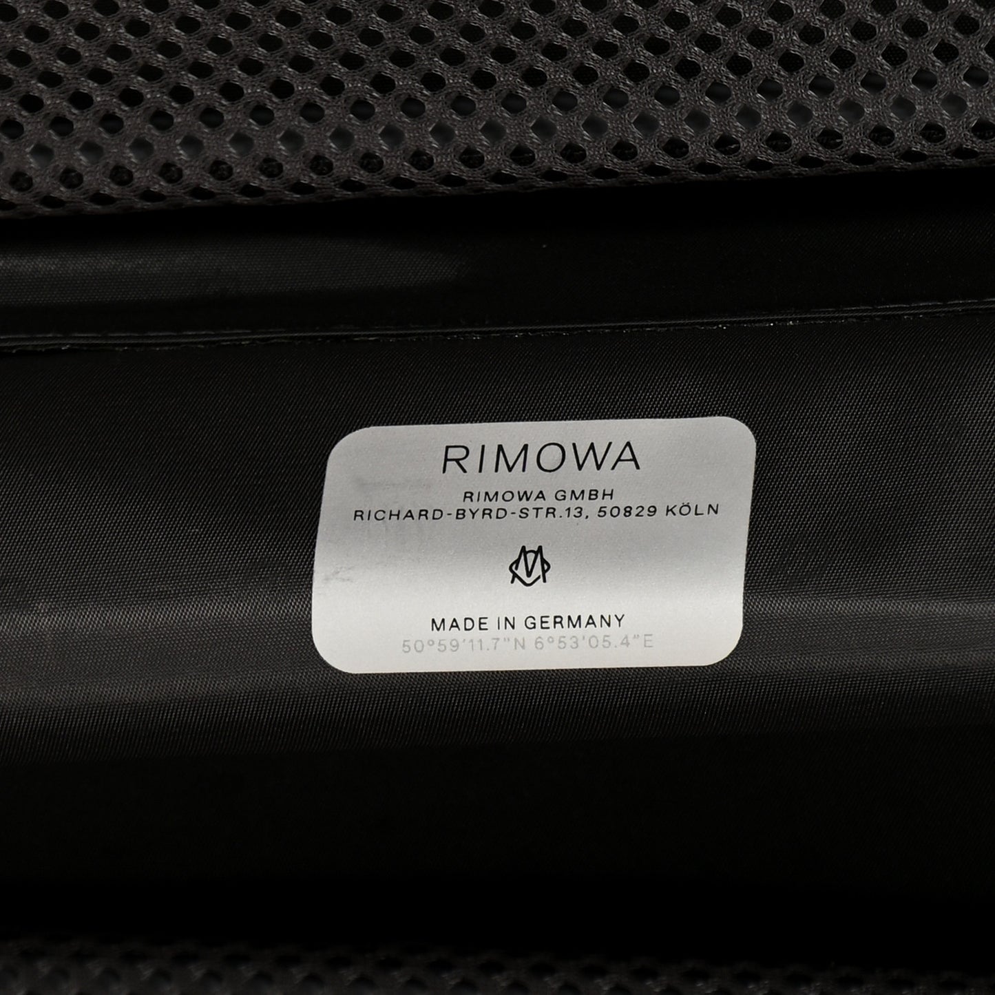 Aluminum Essential Trunk Plus Silver