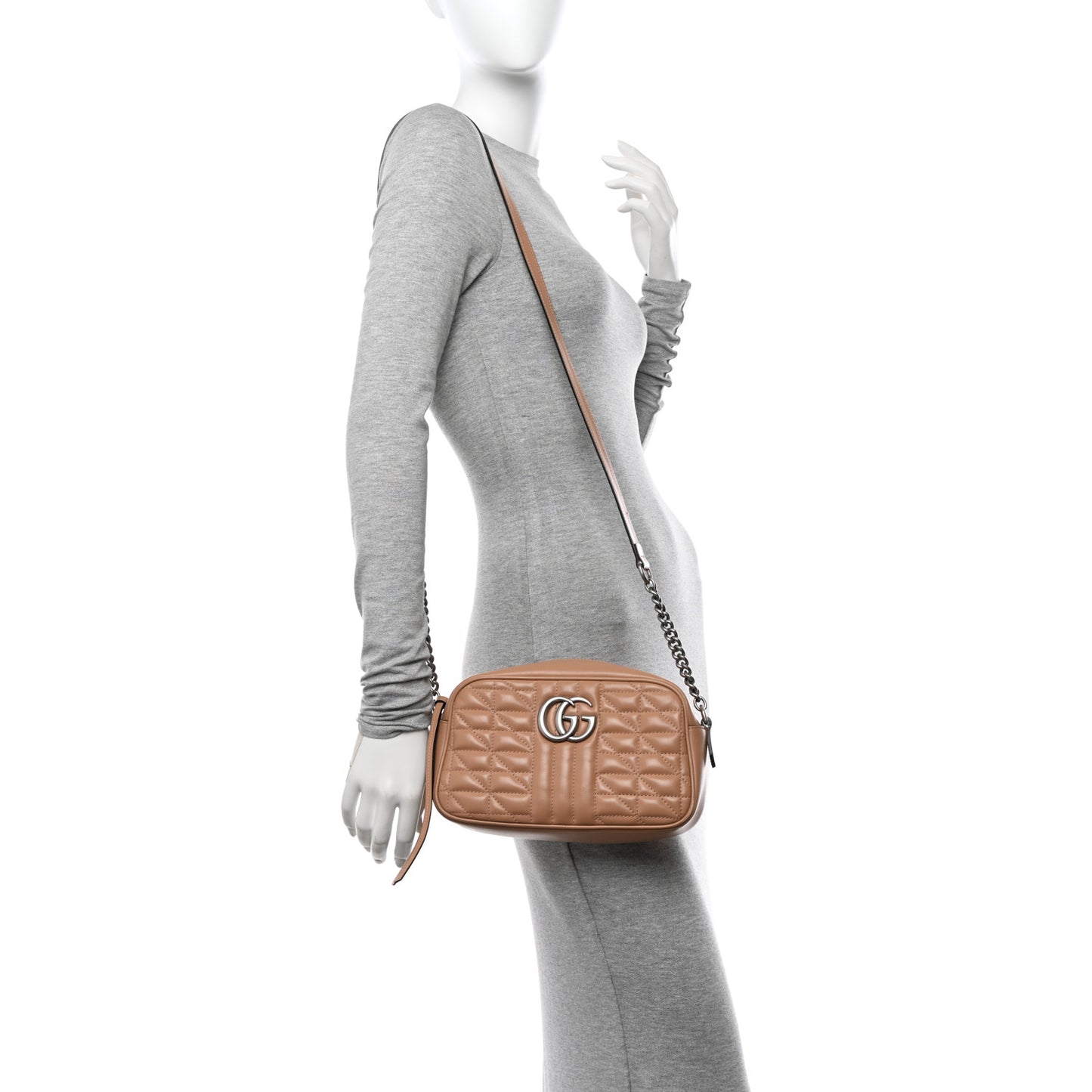 Calfskin Matelasse Aria Small GG Marmont Chain Shoulder Bag Camelia