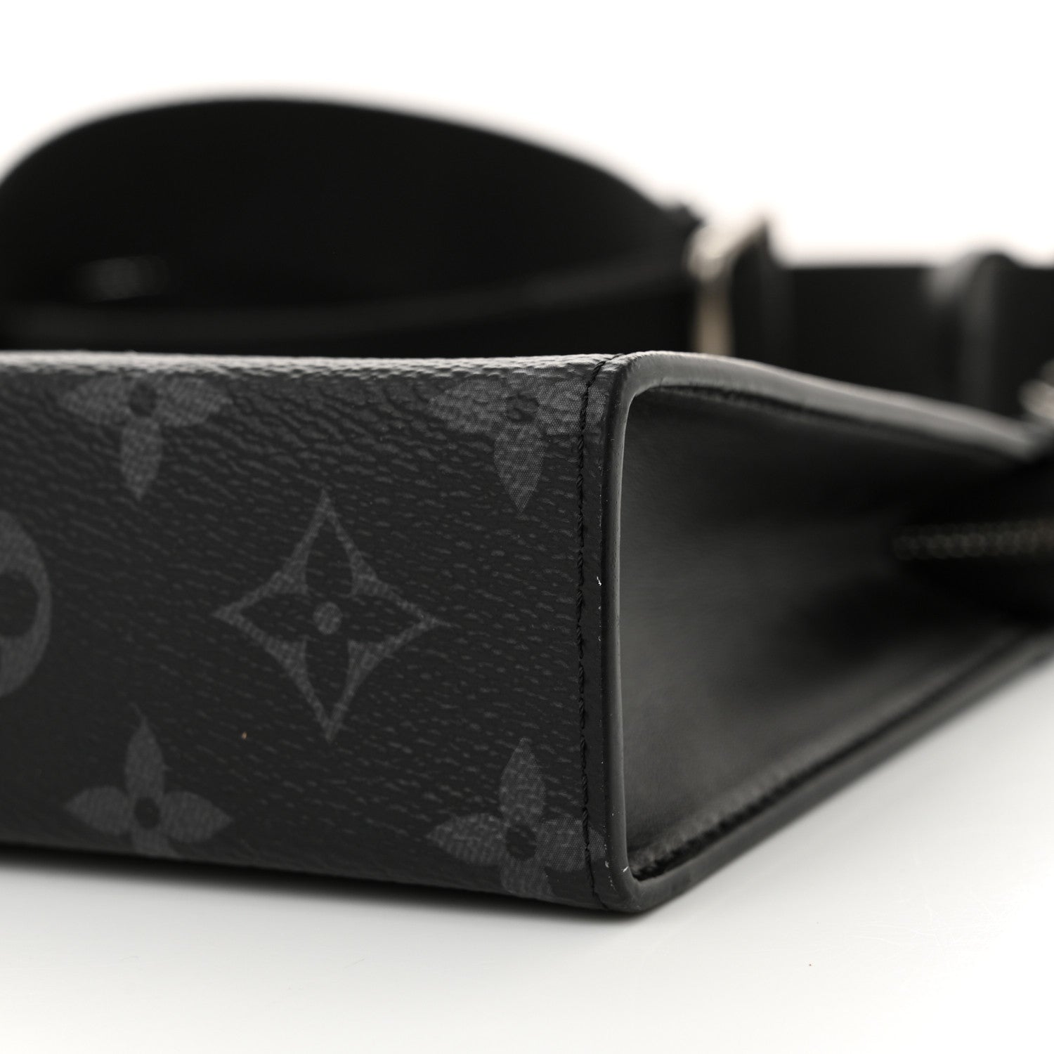 Louis Vuitton Reverse Monogram Eclipse Gaston Wearable Wallet 9 of 9