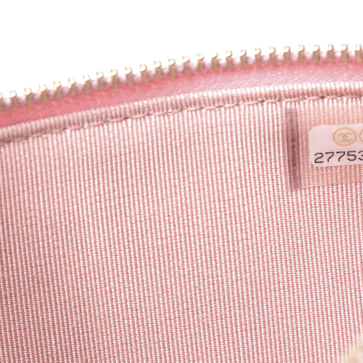 Iridescent Caviar Quilted Classic Flat Wallet Pouch Pink