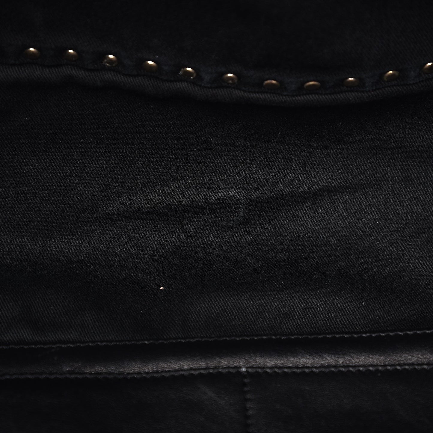 Vitello Medium Rockstud Tote Black