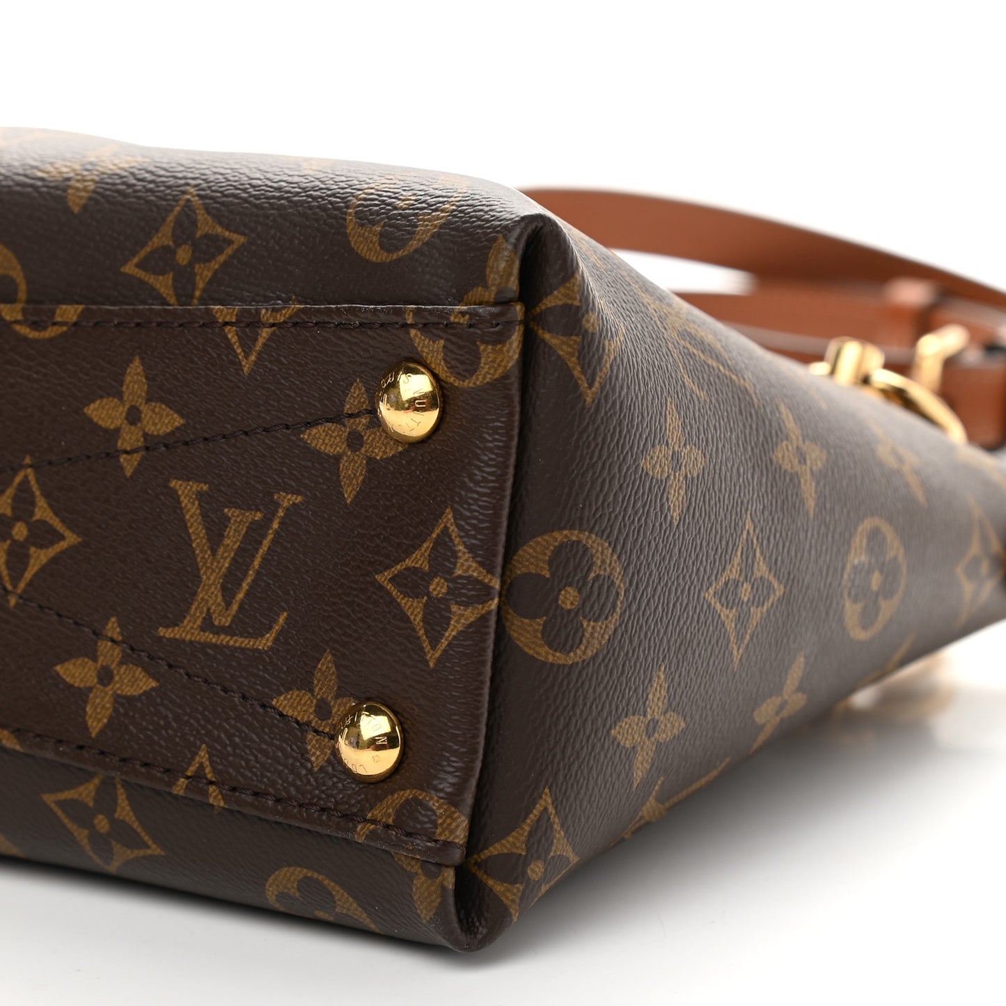 Monogram V Tote BB Creme